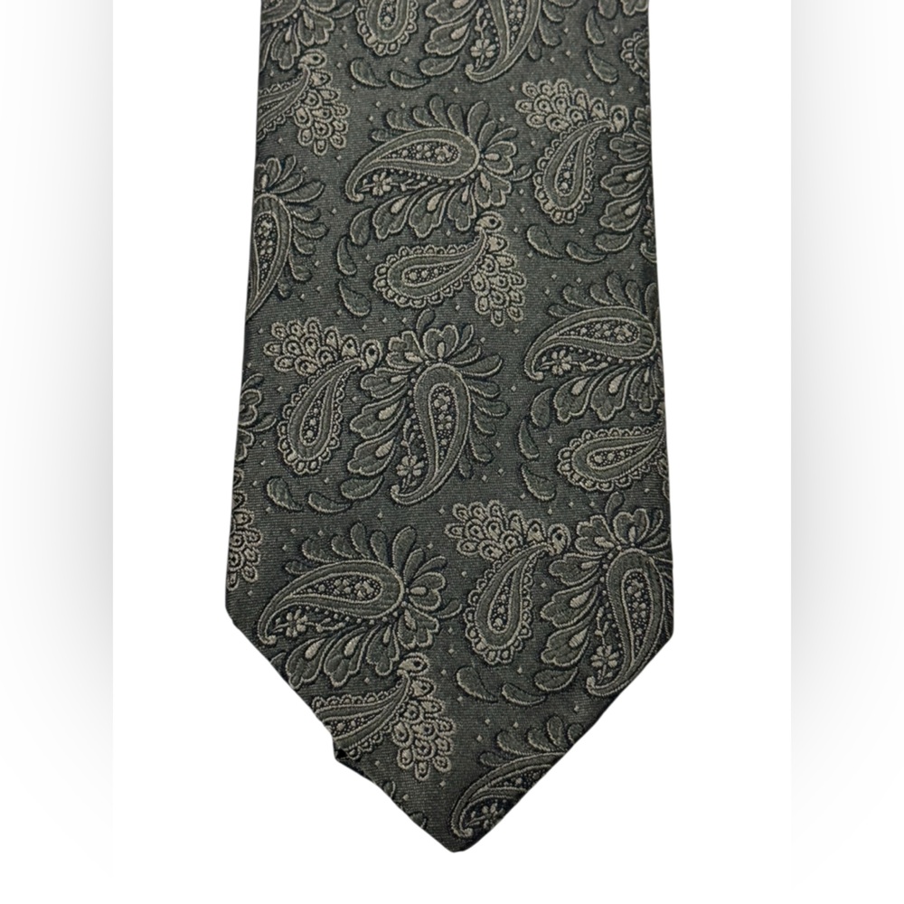Robert Talbott Carmel Paisley Designer Silk Tie Gray Silver Classic 3”